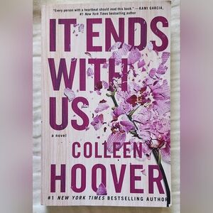 Colleen Hoover It Ends With Us - Part 1 in a 2 book series - It Starts With Us